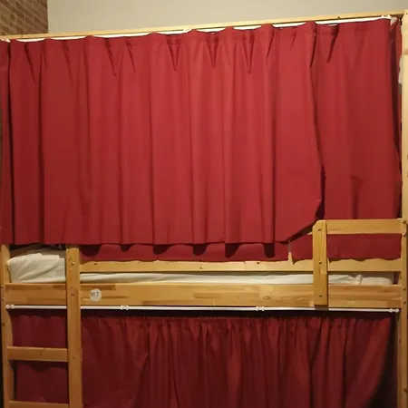 Vendégház In Bb - Bed 8 In A 6-bed Mixed *